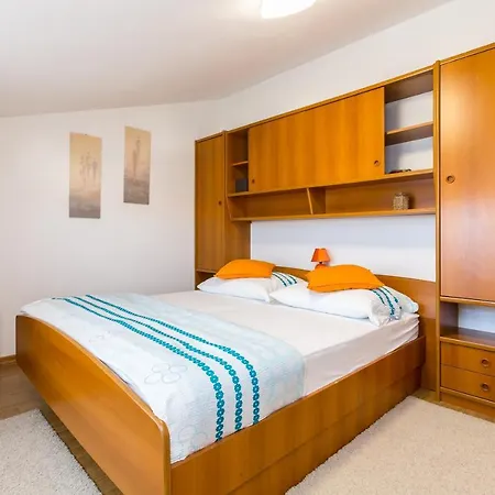 Apartment Branko Medulin